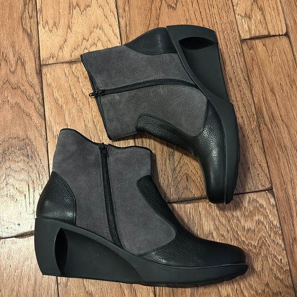 NAOT sky leather suede wedge boots ankle bootie. Gray and black. Size 40. - Picture 3 of 8